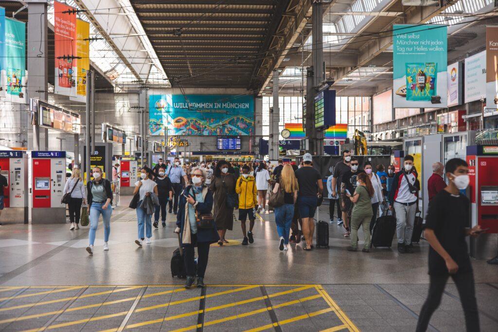 Munich Hauptbahnhof — Central Train Station Interior Munich Germany